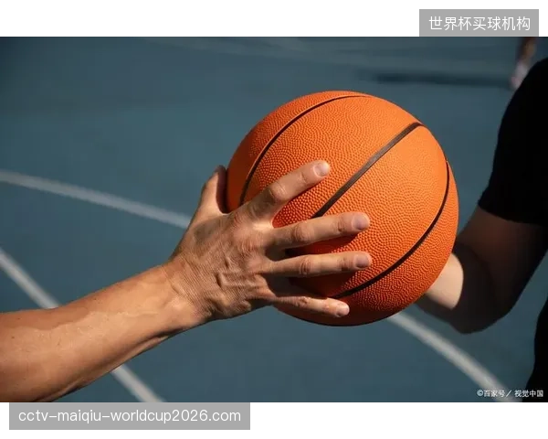 东契奇以场均33.5分的表现，毫无悬念地加冕2025-26赛季联盟得分王。